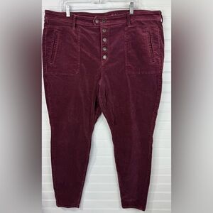 American Eagle womens Maroon Corduroy high rise stretch jegging. Size 22 Regular